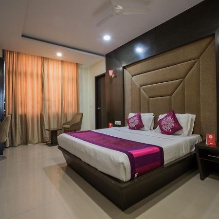Capital O 1546 The Sensation Hotel Indore Zewnętrze zdjęcie