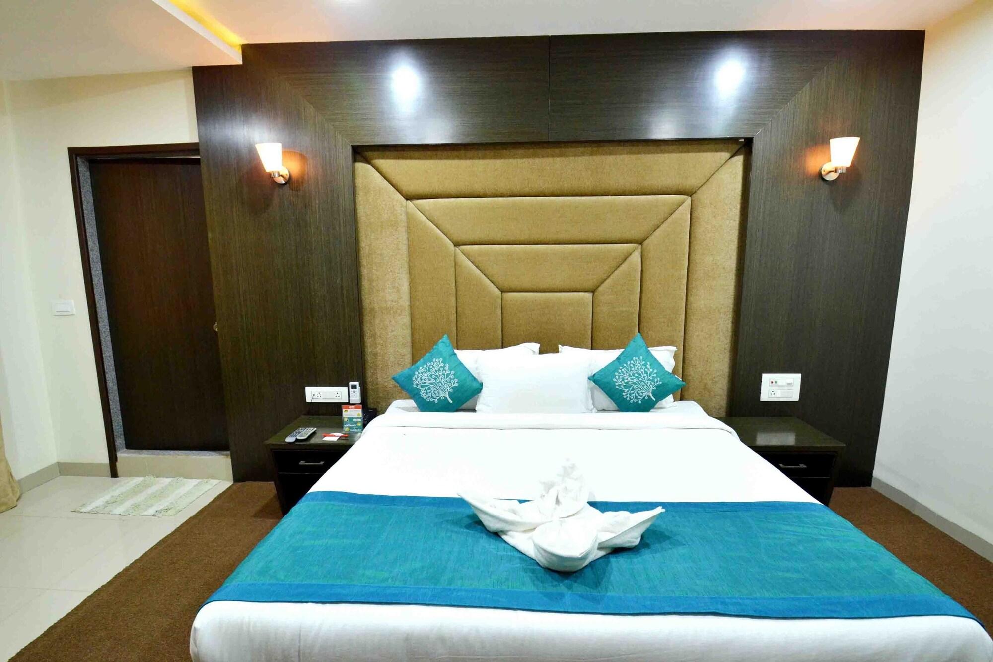 Capital O 1546 The Sensation Hotel Indore Zewnętrze zdjęcie