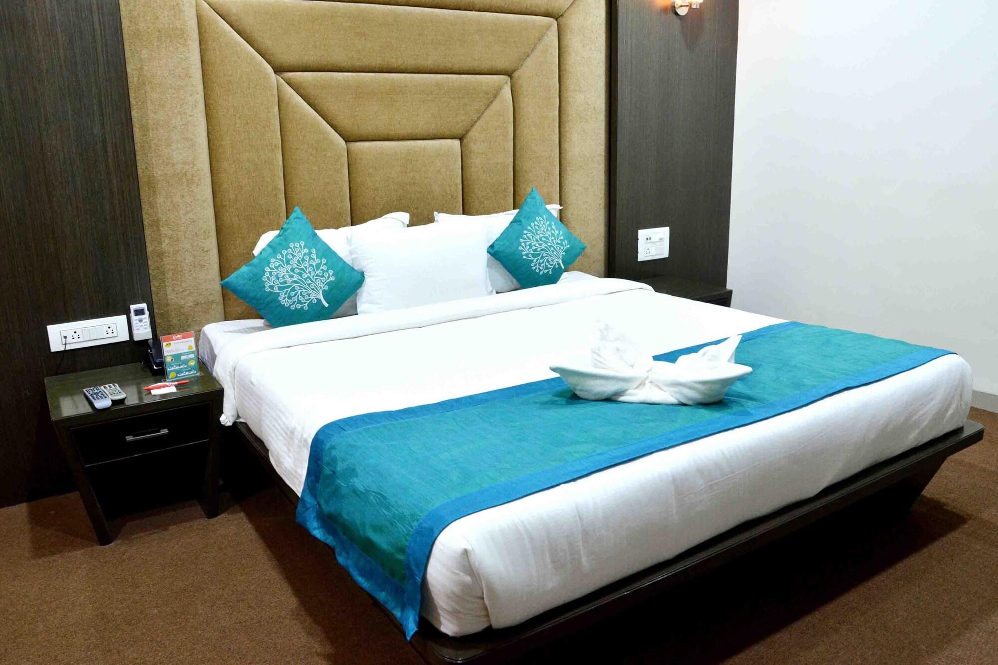 Capital O 1546 The Sensation Hotel Indore Zewnętrze zdjęcie