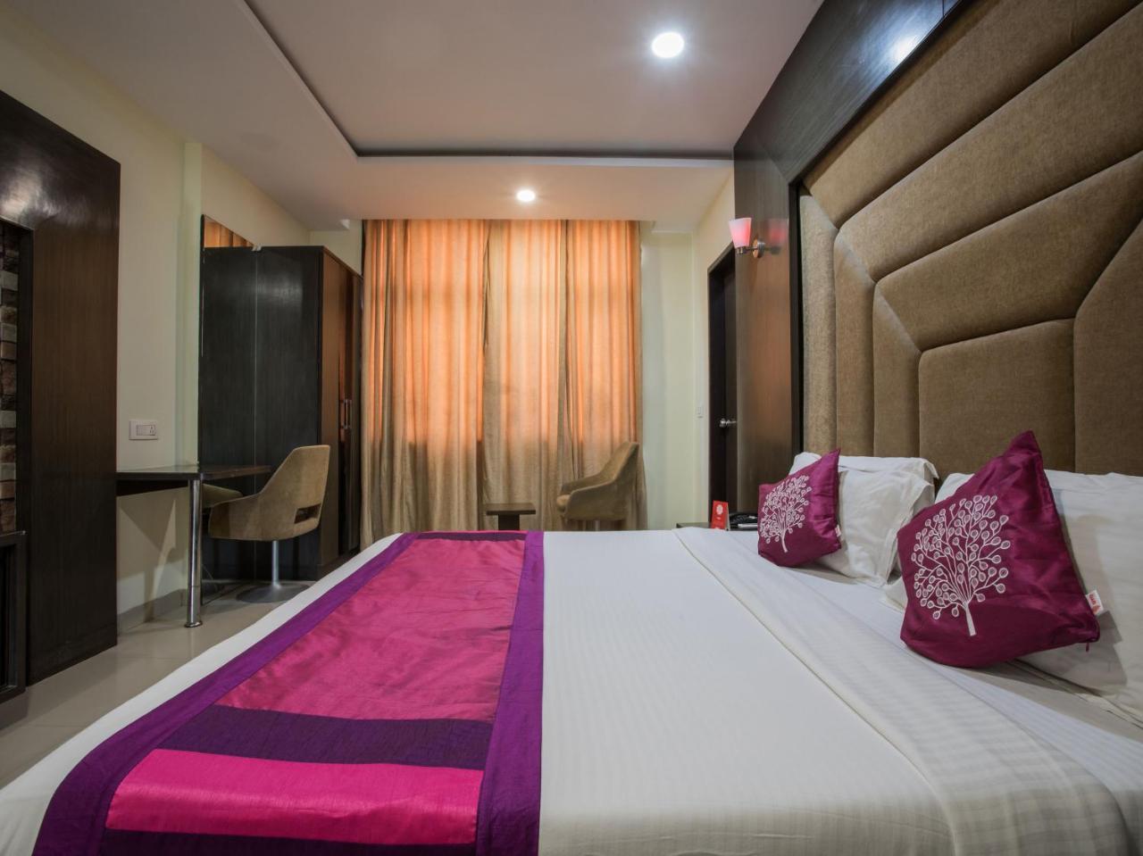 Capital O 1546 The Sensation Hotel Indore Zewnętrze zdjęcie