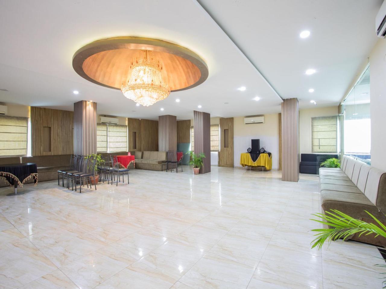 Capital O 1546 The Sensation Hotel Indore Zewnętrze zdjęcie